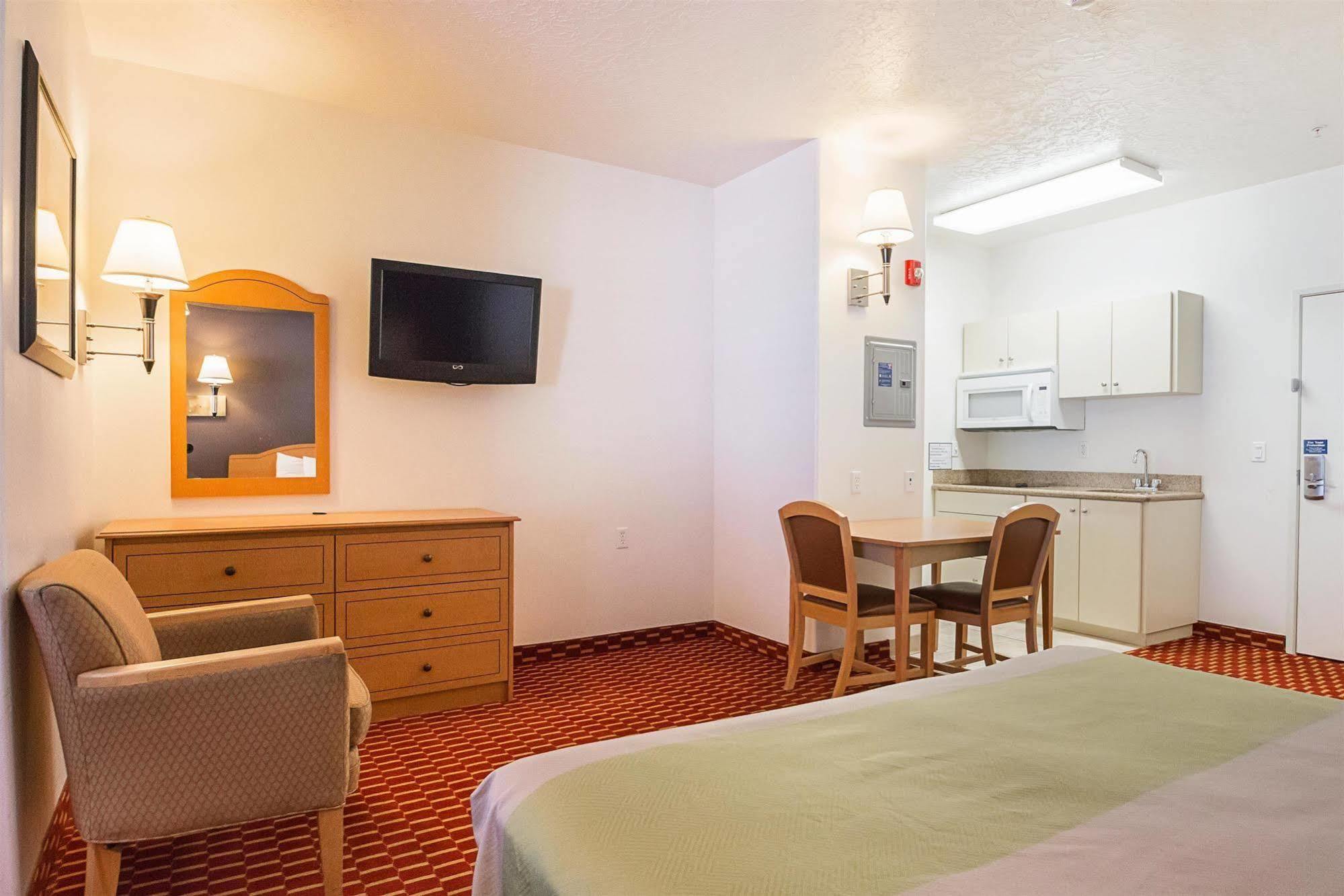 Executive Inn & Suites Extended Stay - Vernal Quarto foto